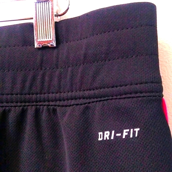 Nike Women's Dri-Fit 3/4 Capris, Black, L - Picture 4 of 9